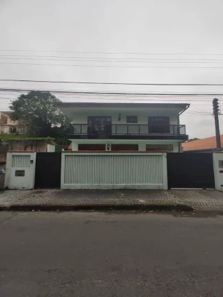 Casa à venda no bairro Floresta