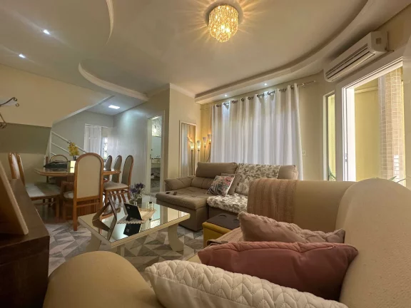 Imagem Casa mobiliada com 3 dormitórios sendo 1 suíte e 2 vagas de garagem no Dom Bosco em Itajaí