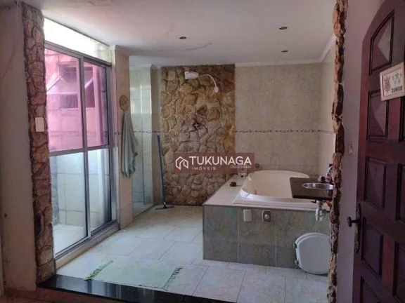 Imagem Sobrado com 4 quartos à venda, 132 m² por R$ 700.000 - Jardim Santo Eduardo - Guarulhos/SP