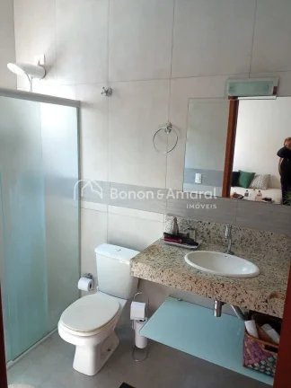 Imagem Este excelente sobrado, situado no renomado Condomínio Alto da Boa Vista, oferece um espaço amplo ...