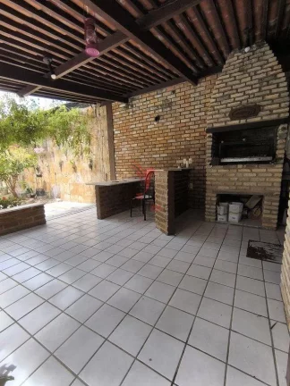 Imagem Linda casa com Jardim, 4 quartos , sendo 3 Suites , 4 Vagas, no Bairro Capim Macio, Natal