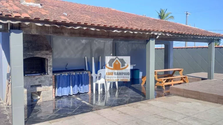 Imagem Oportunidade - Casa c/piscina - Frente ao Mar - Baln. Flórida