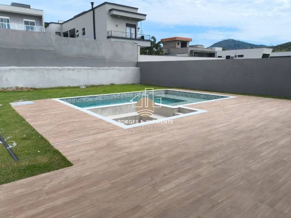 Imagem Casa com 4 Suítes e Conceito Aberto no Figueira Garden Atibaia