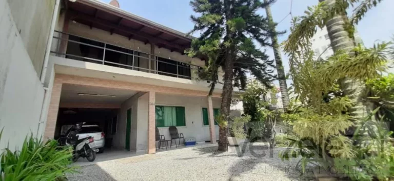 Imagem Casa / Sobrado para Venda em Camboriú / SC no bairro São Francisco de Assis