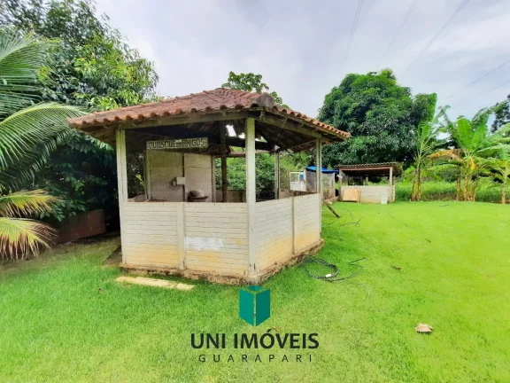 Imagem Chácara com 2 casas mais casa de caseiro, área de lazer, 10.000M² a venda na zona rural de Guarapari.