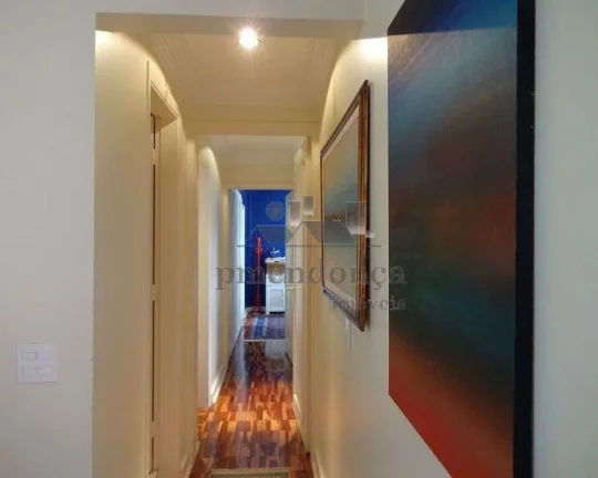 Imagem Apartamento totalmente reformado, andar alto, vista incrível, amplo living para 2 ambientes, 3 dorm...
