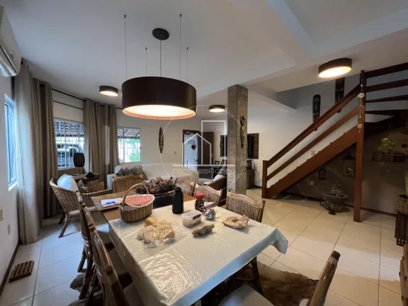 Imagem Casa / Sobrado para Venda em Florianópolis / SC no bairro São João do Rio Vermelho
