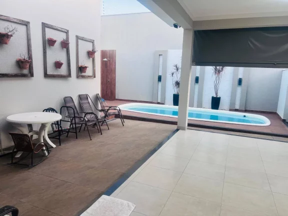 Imagem Casa com espaço para locação no Agudo Romão