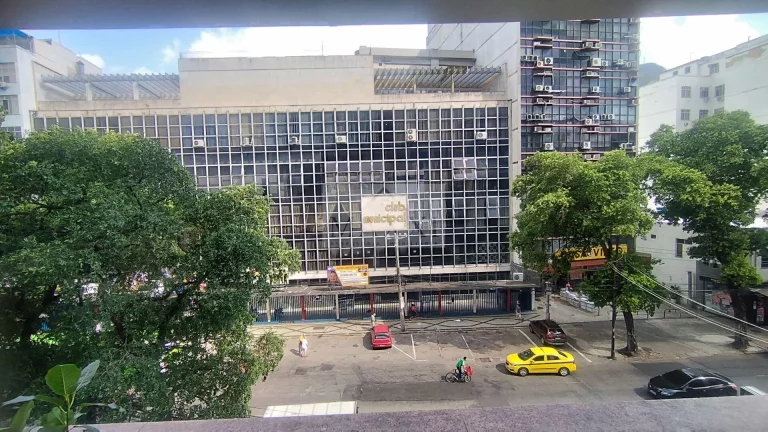 Imagem Sala Comercial Reformada – Centro Empresarial Leonardo da Vinci – Rua Haddock Lobo, 356 – Tijuca, Rio de Janeiro