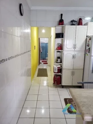 Imagem DIADEMA Sobrado 200M², 2 dormitórios, sala 2 ambientes, espaço gourmet, 2 vagas, ótima localização e valor !!!