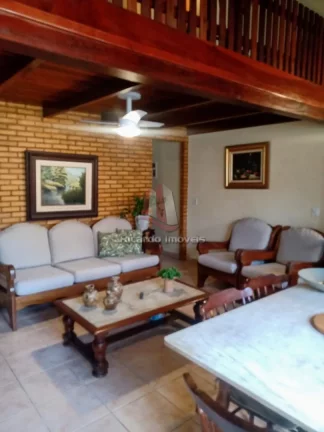 Imagem Casa Duplex à Venda c/ 2 Suítes c/ 80 m² Peró