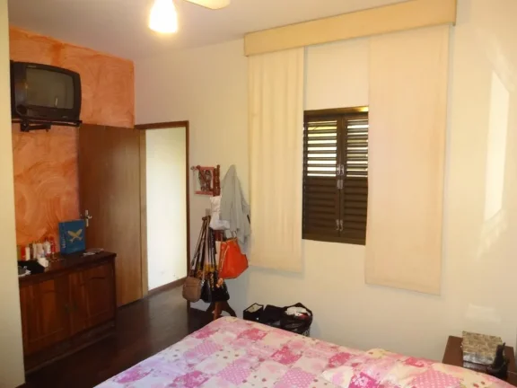 Imagem Casa no Bairro Alto excelente para consultÃ³rio, prÃ³ximo Ã  Santa Casa toda reformada com 3 dormitÃ...