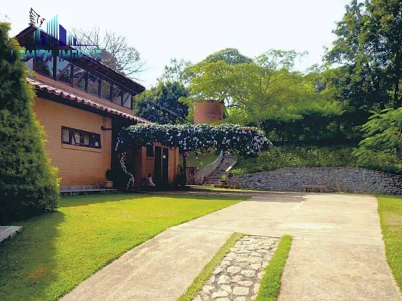 Imagem Venda de PORTEIRA FECHADA, TÉRREA, rústica, charmosa e com linda vista!