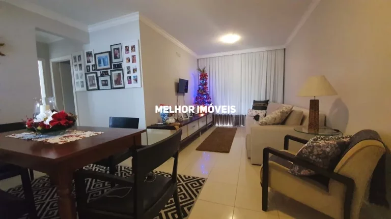 Imagem Apartamento Mobiliado à Venda com 02 Dormitórios sendo 01 Suíte, Sacada com Churrasqueira Localizado na Quadra Mar em Balneário Camboriú - SC