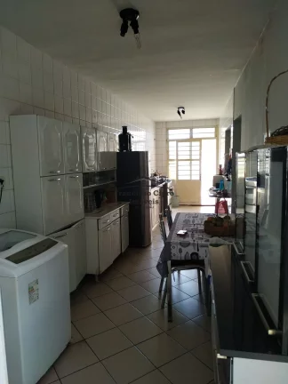 Imagem Casa à venda no bairro Campo do Galvão - Guaratinguetá/SP