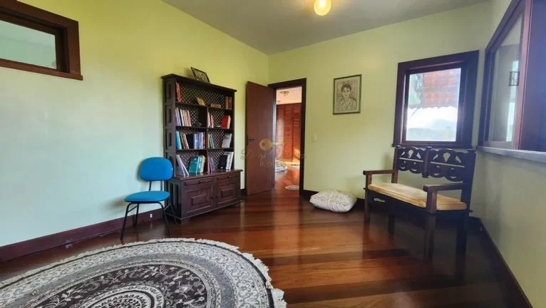 Imagem Casa em Condomínio para Venda em Teresópolis / RJ no bairro Golfe