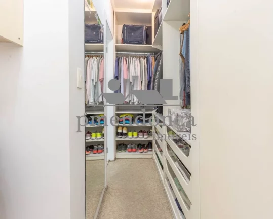 Imagem Apartamento em Higienópolis com 3 quartos sendo 1 suite e 2 vagas, 230m2