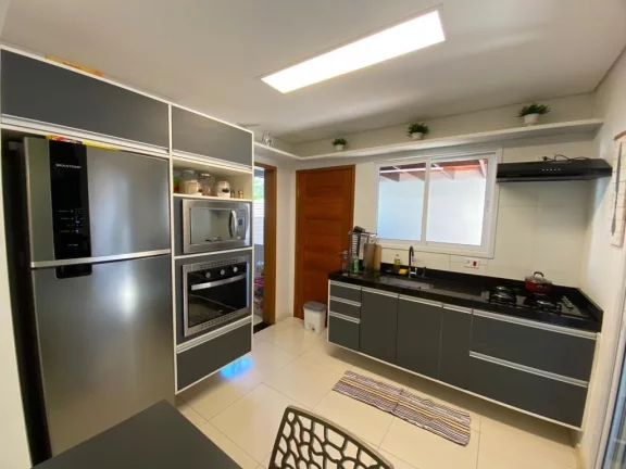Imagem Sobrado com 3 dormitórios à venda, 89 m² por R$ 685.000,00 - Itaoca - Guararema/SP