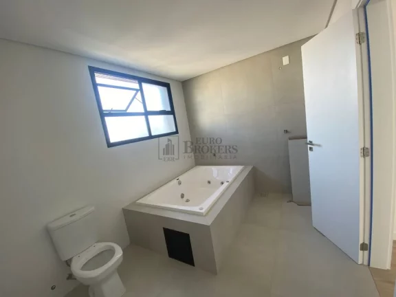Imagem Cobertura com 4 suítes à venda no Centro de Balneário Camboriú/SC