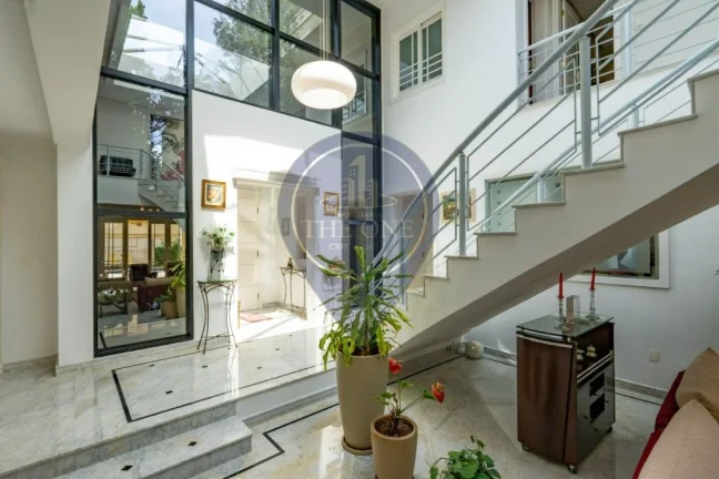 Imagem Imóvel de luxo em condomínio na Chácara Monte Alegre, São Paulo-SP: 5 quartos, 5 suítes, 5 salas, 9 banheiros, 953m² de área. Venda ou locação!