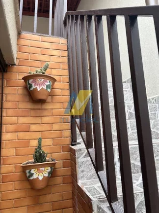 Imagem Um sobrado moderno, funcional e pronto para receber sua família.