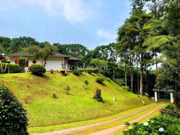 Imagem Casa em Condomínio Fechado à Venda em Campos do Jordão | Terreno de 2.500m2 e Lazer Completo