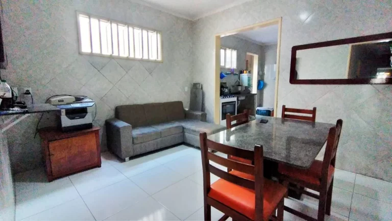 Imagem Casa no Getúlio Vargas - 2/4, Suíte, 2Wc, 145m², 2 Vagas - Confira!