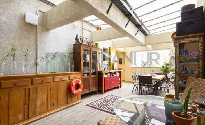 Imagem Apartamento Garden na Vila Madalena: 4 Quartos, 2 Suítes, 4 Salas, 5 Banheiros, 3 Vagas - 224m² - São Paulo-SP