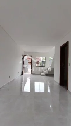 Imagem SOBRADO GEMINADO NO AVENTUREIRO