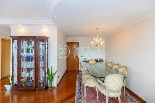 Imagem Apartamento Ideal para quem gosta de espaço, amplo, bem arejado com muita luz natural, 3 dorms, 3 s...
