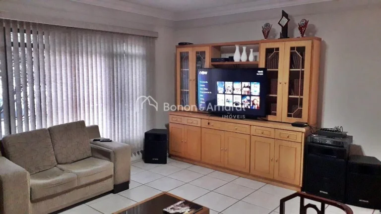 Imagem Casa à venda, 3 quartos, no Jardim Santa Genebra, Campinas, SP.
Casa térrea com 3 quartos, sendo u...