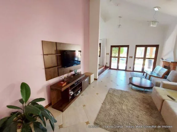 Imagem Casa à Venda com 3 quartos, 494 m² por R$ 1.470.000 Granja Viana