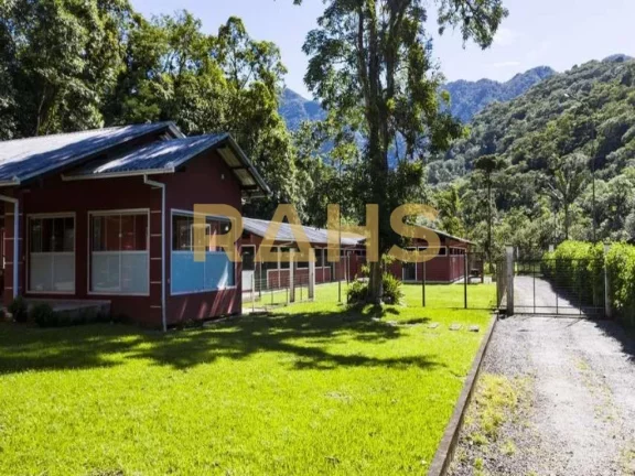 Imagem Área rural localizada na Estrada Quiriri, com área total de 33.198,45 m², sendo 6.639,69 m² de R...