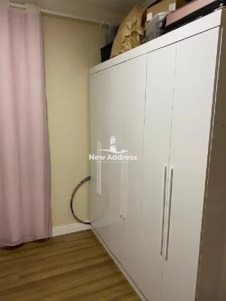 Imagem Apartamento 2 quartos reformado com 70m², piso laminado novo, cozinha planejada e banheiro renovado. Oportunidade! Não aceita financiamento bancário.