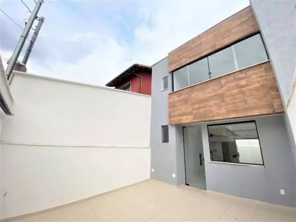 Imagem Casa duplex à venda, 3 quartos, 1 suíte, 2 vagas, Santa Rosa - Belo Horizonte/MG