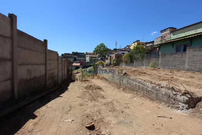 Imagem Lote Plano com fundação pronta