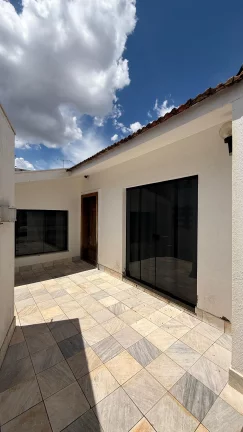 Imagem CASA Á VENDA NO PARQUE CASTELO COM 502 METROS DE TERRENO EM FRANCA/SP