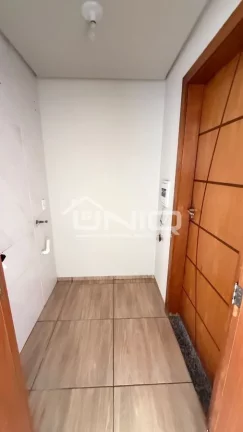 Imagem Sobrado Suíte + 02 Dormitórios - Fraron