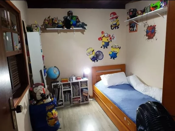 Imagem Vendo esta linda casa no centro de Lumiar - Nova Friburgo.