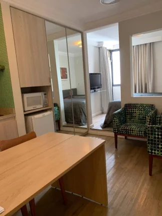 Imagem Flat para aluguel possui 27 metros quadrados com 1 quarto em Cq. César