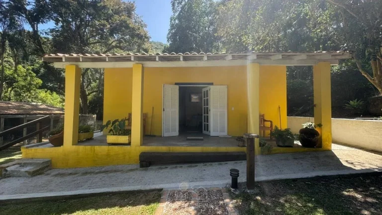 Imagem Sítio com cachoeira à venda no bairro do Portão em Atibaia – 16.800 m²