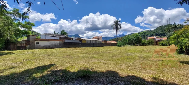 Imagem Terreno a venda com 3.855m² no centro de São Bento do Sapucaí/SP!