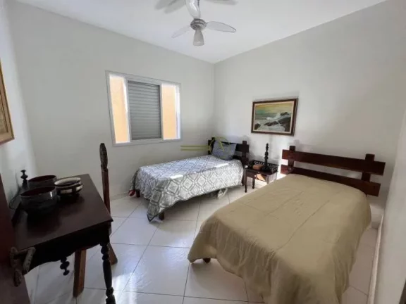 Imagem Casa térrea à venda de alto padrão, 100 metros da praia, em Peruíbe