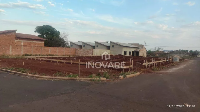Imagem Casa com 2 dormitórios à venda, 99 m² por R$ 240.000,00 - Setor Social - Itumbiara/GO