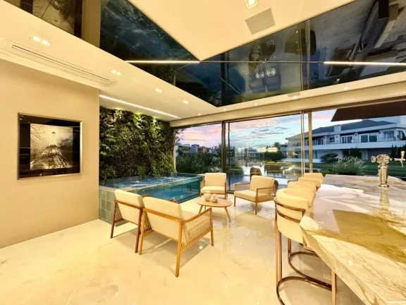 Imagem Casa em Condominio 5 Dormitórios - Bairro --