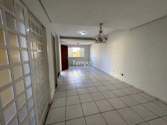Imagem SOBRADO à venda no bairro Jardim Santo Antônio - Goiânia/GO