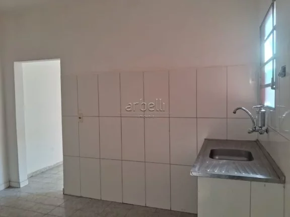 Imagem Casa com 70 M², 1 dormitório, 1 banheiro, sala, cozinha, área de serviços e quintal. Boa casa co...