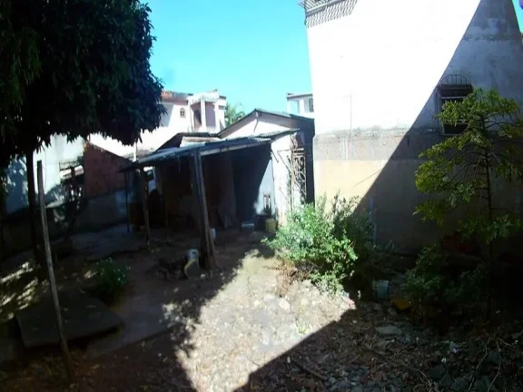 Imagem Carapina, Excelente imóvel e com localização privilegiada, área total 510,40 m², próximo a antiga Rinha de galo de carapina, exatamente na Rua Constante Nery. Terreno possui uma excelente area nos fundos propício para depósitos de material de construção,