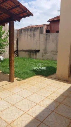 Imagem Casa com 3 dormitórios à venda por R$ 350.000,00 - Setor Afonso Pena - Itumbiara/GO