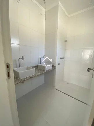 Imagem Casa em condomínio fechado com 3 suítes e 2 vagas na Granja Viana